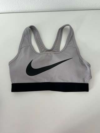 Top deportivo Nike gris xs