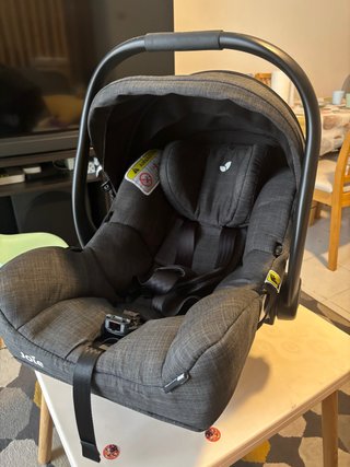 Silla de Coche para Bebé Joie con base isofix