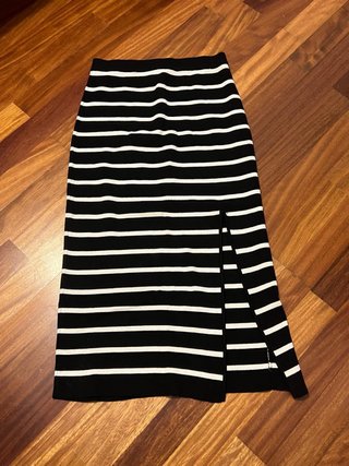 Falda midi de rayas