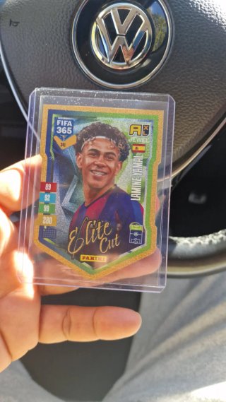 Carta Panini FIFA 365 Lamine Yamal Elite Cut
