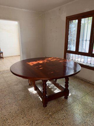 Mesa Redonda de Madera