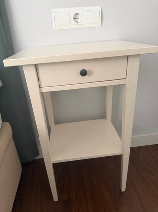 2 Mesitas de noche Hemnes Ikea blancas