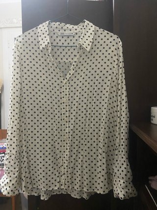 Camisa Zara Blanca con Topos Negros Talla XL
