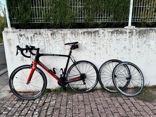 Bicicleta de Carretera de carbono y ruedas