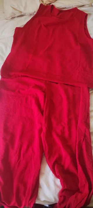 Conjunto de Camisa y Pantalón Rojo