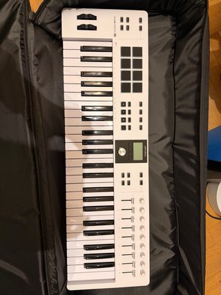 Teclado MIDI Arturia KeyLab Essential 49 MK3