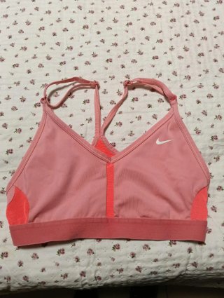 Top deportivo Nike rosa talla s