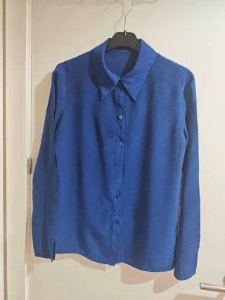 Blusa Azul Eléctrico