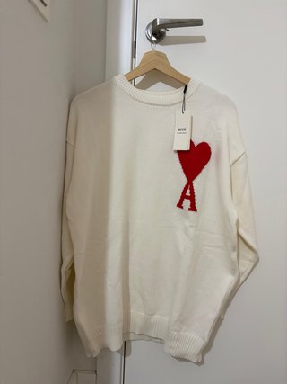 Jersey Ami Paris Blanco con Corazón Rojo
