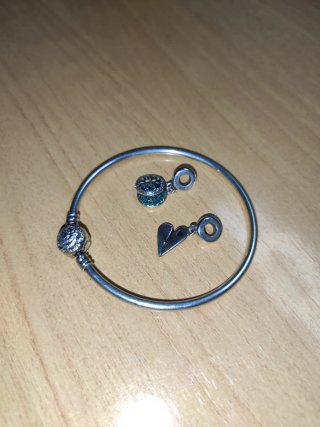 Pulsera Rígida Pandora edición Bella y Bestia con