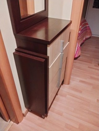 Mueble con Espejo y Cajones