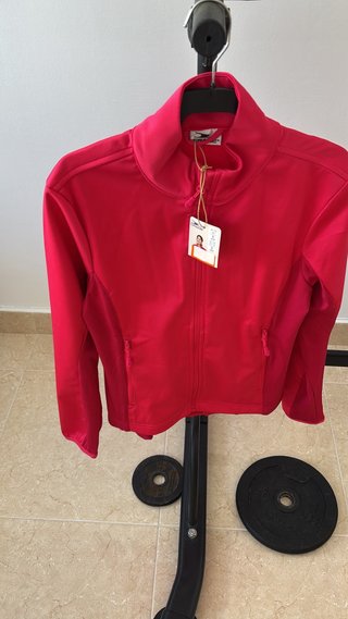 Chaqueta Deportiva fucsia