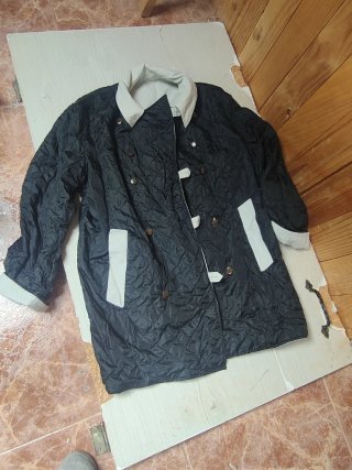 Gabardina Reversible Negra y Blanca