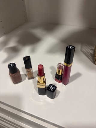 Set de 5 productos de maquillaje Chanel