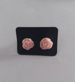 Pendientes con forma de rosa