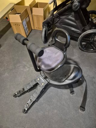 Patinete con asiento para carrito de bebé