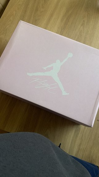 Caja de Zapatillas Jordan