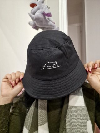 Gorro tipo pescador con estampado 2x 6 euros