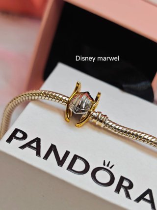 Pulsera Pandora Marvel casco alas original