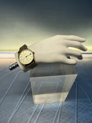 Reloj de pulsera Bassel Modelo 40081375. No tiene pila