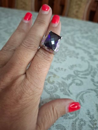 Anillo de Plata Rodiada con Circonita Morada