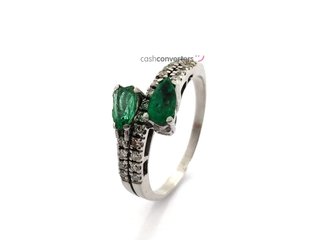 sortija oro 18k con piedra con diamante,esmeralda