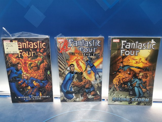 Tres tomos USA FANTASTIC FOUR vol.1, 5 y 6-comics en ingles