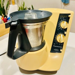 Thermomix TM21 con accesorios