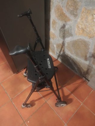 Andador para personas mayores