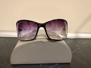 Gafas de sol Carolina Herrera 212