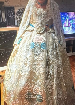 Traje de fallera completo beige + corpiño rosa
