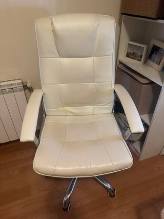 ¡ REGALO ! Silla de escritorio blanca.