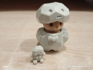 Sylvanian Families bebe Nutria disfrazado de roca