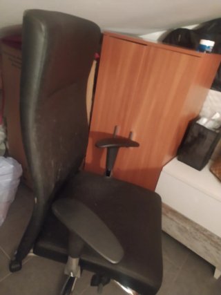 Silla de despacho negra