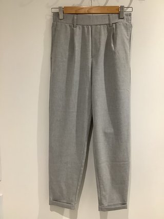 Pantalón Gris de Corte Recto
