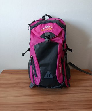 Mochila Rosa y Negra 40L Impermeable - Nueva