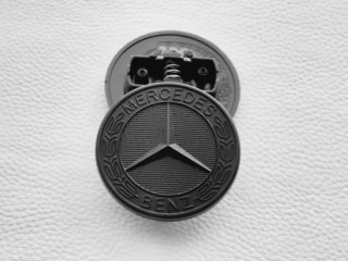 Logo Emblema Capó AMG Mercedes Negro Mate
