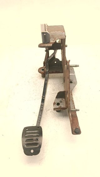 Pedal freno Renault Clio III 1,5 Ltr. - 63 kW dCi