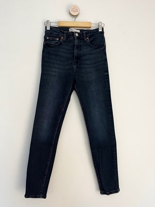Pantalón Zara