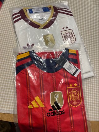 5 Camisetas Selección Española Adidas. Hay varias