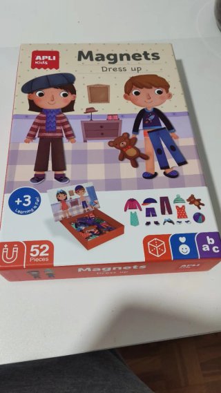 Juego Magnético Apli Kids Dress Up