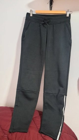 Pantalón de chándal adidas negro