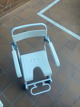 Silla de Ducha Plegable con Reposabrazos GIMA