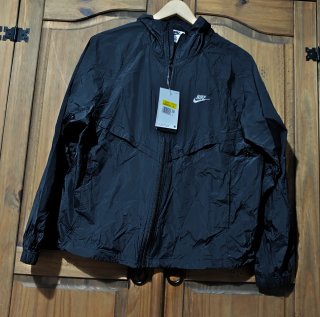 Cortavientos Nike Negro