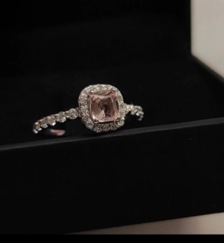 Anillo de Oro con Turmalina Rosa