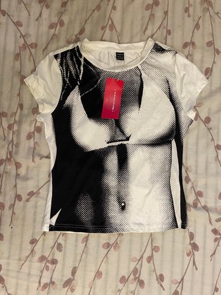 Camiseta Top Shein Blanco y Negro