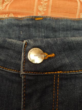 Pantalón vaquero azul de Cortefiel