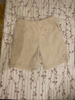 Pantalón corto de pana beige