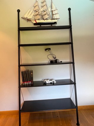 Estantería de Pared Negra