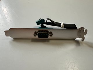 Adaptador de puerto serie DB9 a placa base